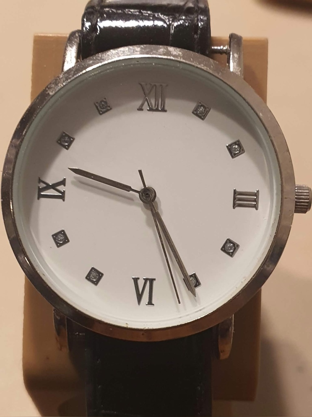 🦋10/$20🦋 Ding Feng Silver/White Leather Women's Watch